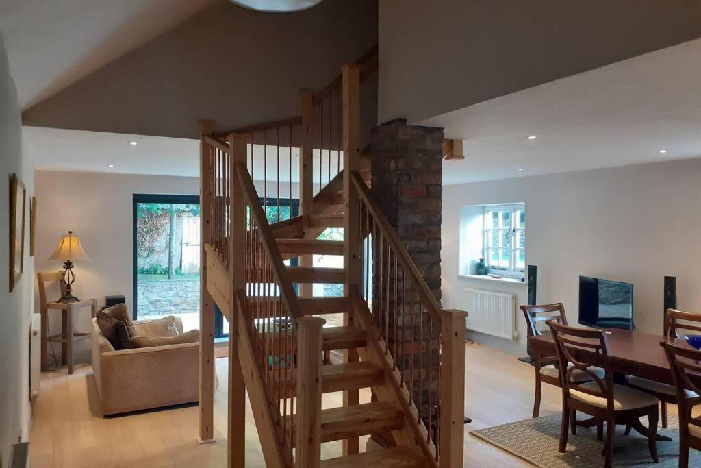 Characterful Cottage Adjacent To An Orchard Brockley Exteriér fotografie